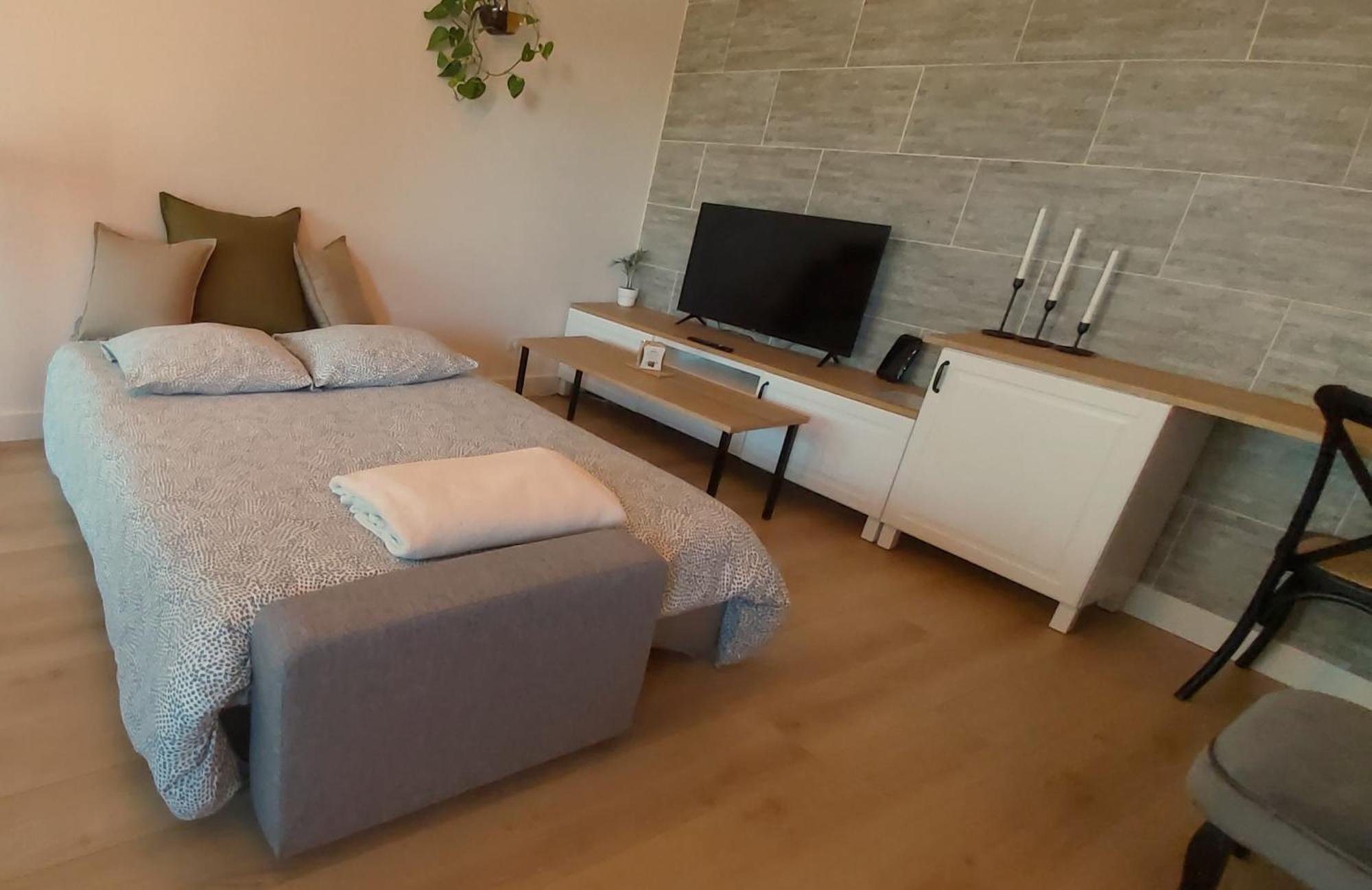 La Campagne Romantique - Avec Entree Autonome, Clim Neuve, Parking Prive & Sa Piscine ! - Saint-Sulpice  Екстериор снимка